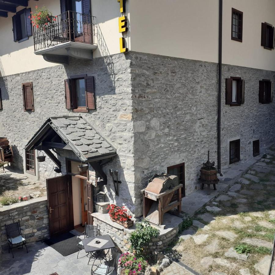 Hotel Ottoz Meuble Κουρμαγιέρ Εξωτερικό φωτογραφία