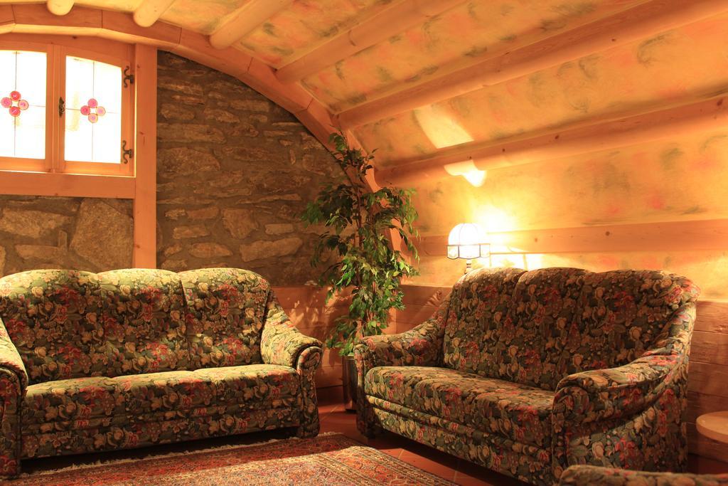 Hotel Ottoz Meuble Κουρμαγιέρ Εξωτερικό φωτογραφία