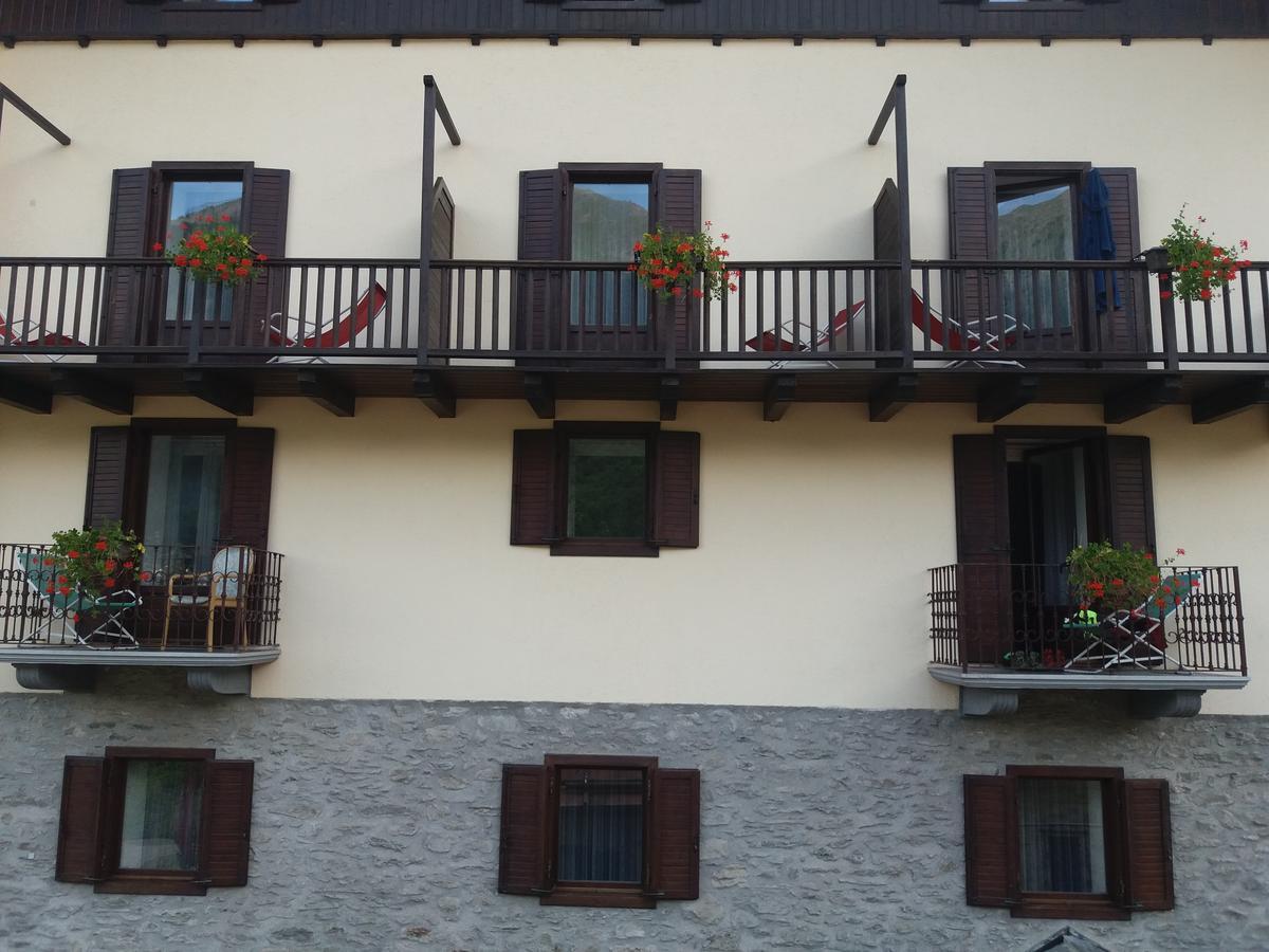Hotel Ottoz Meuble Κουρμαγιέρ Εξωτερικό φωτογραφία