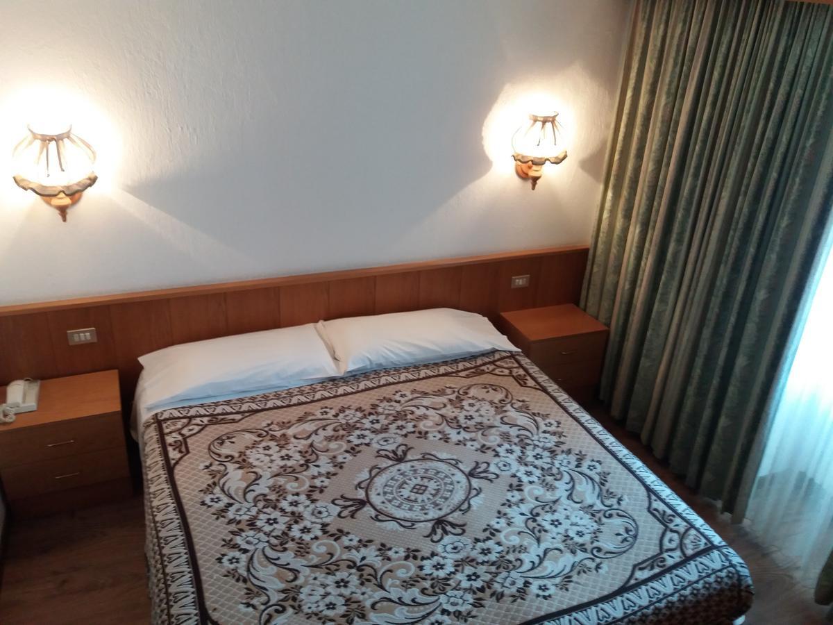 Hotel Ottoz Meuble Κουρμαγιέρ Εξωτερικό φωτογραφία