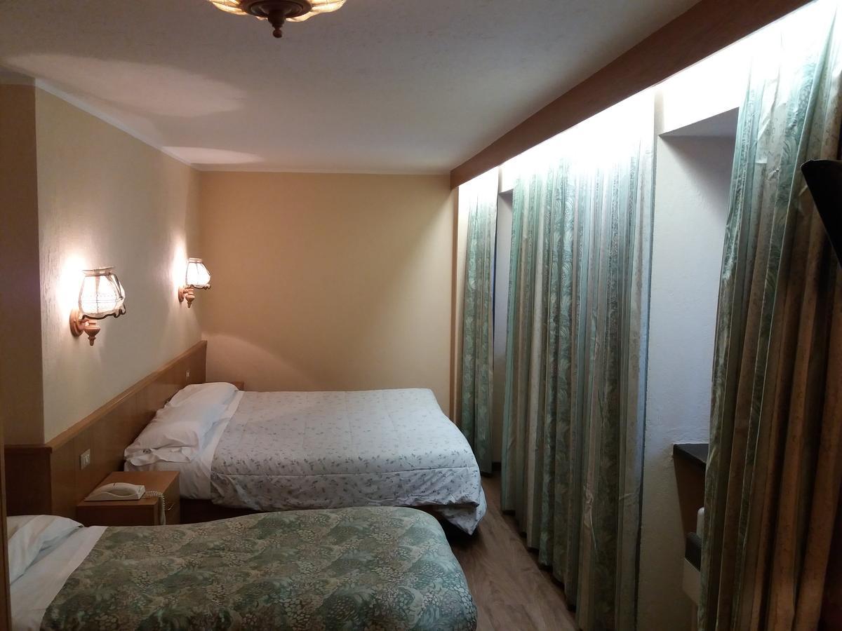 Hotel Ottoz Meuble Κουρμαγιέρ Εξωτερικό φωτογραφία
