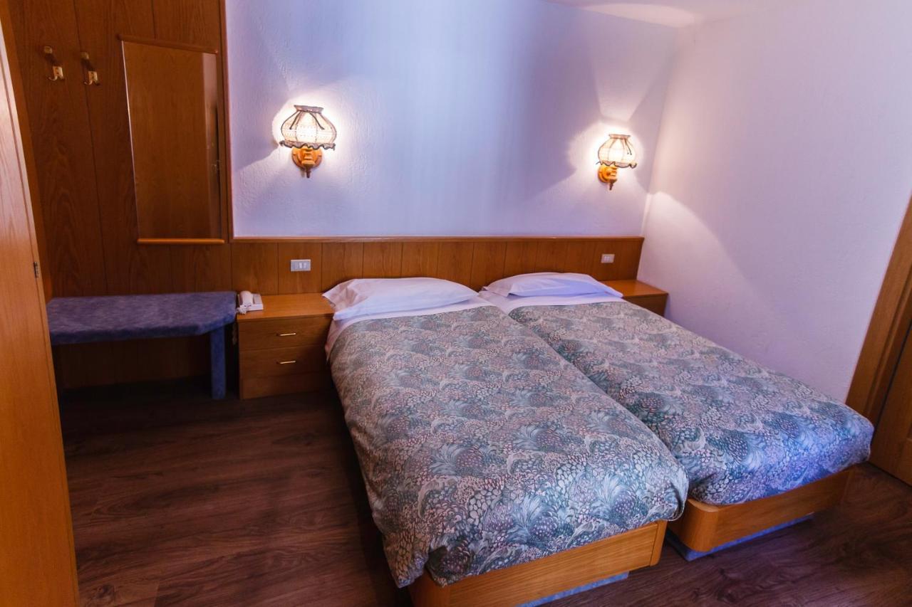 Hotel Ottoz Meuble Κουρμαγιέρ Εξωτερικό φωτογραφία