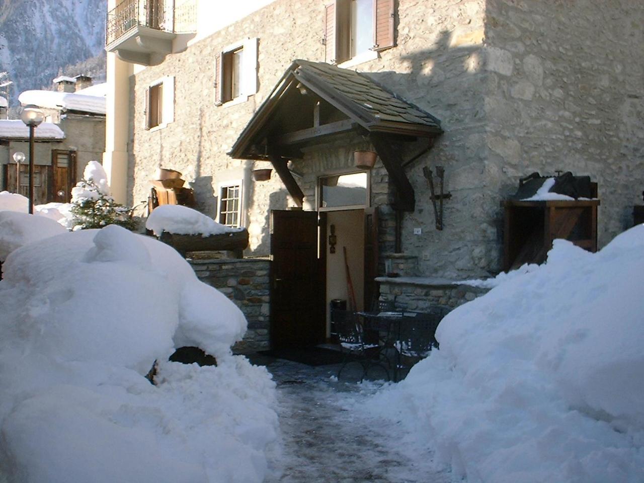 Hotel Ottoz Meuble Κουρμαγιέρ Εξωτερικό φωτογραφία