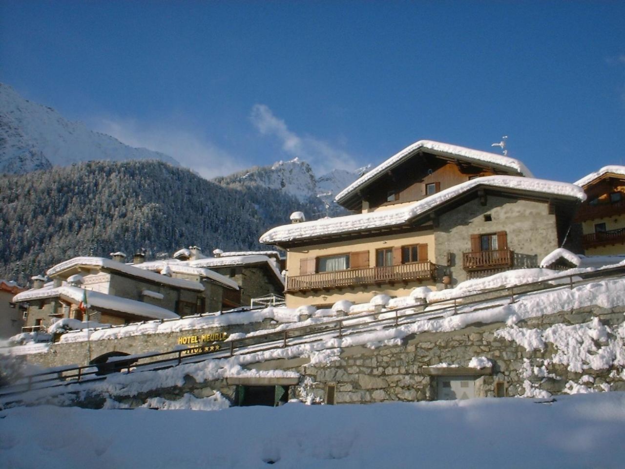 Hotel Ottoz Meuble Κουρμαγιέρ Εξωτερικό φωτογραφία